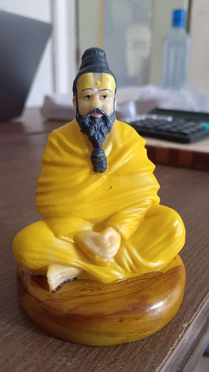 Divine Premanand Ji Maharaj Idol – Embrace the Presence of a Spiritual Master