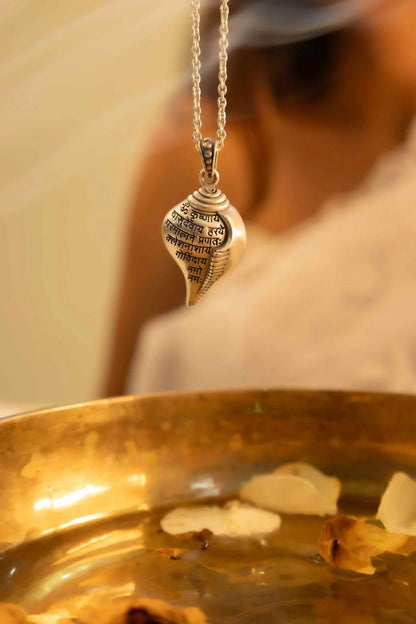 Krishna's Conch Shell Pendant & Chain